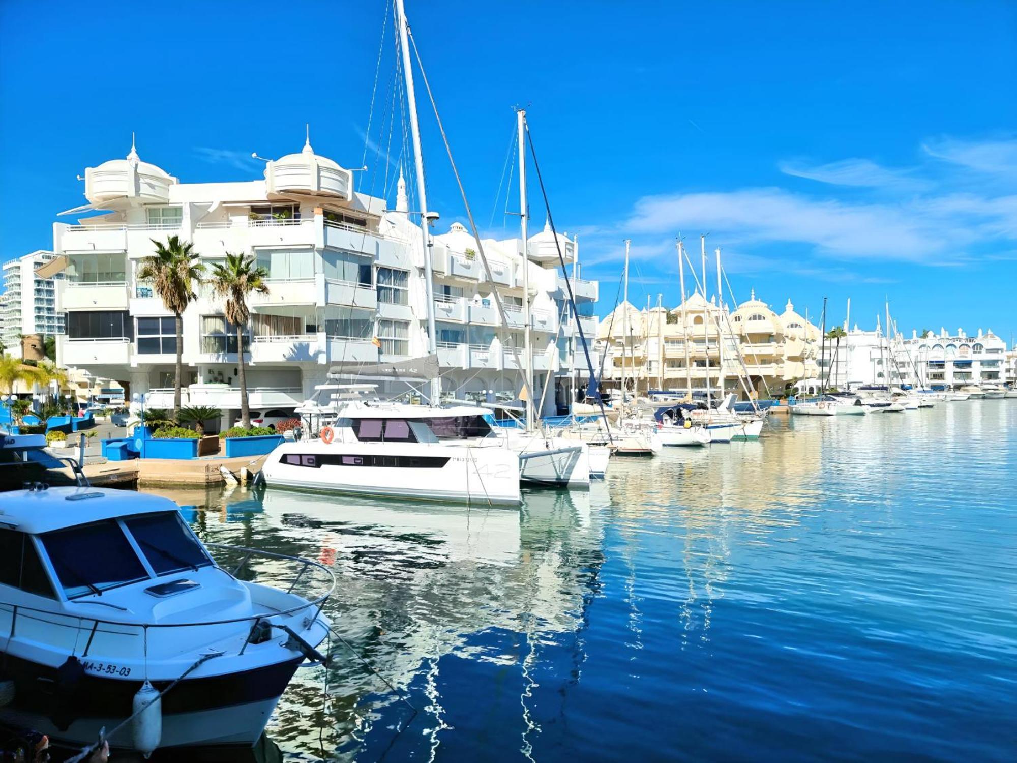 Stunning Home With Outdoor Swimmingpool, 4 Bedrooms And Wifi Benalmádena Dış mekan fotoğraf