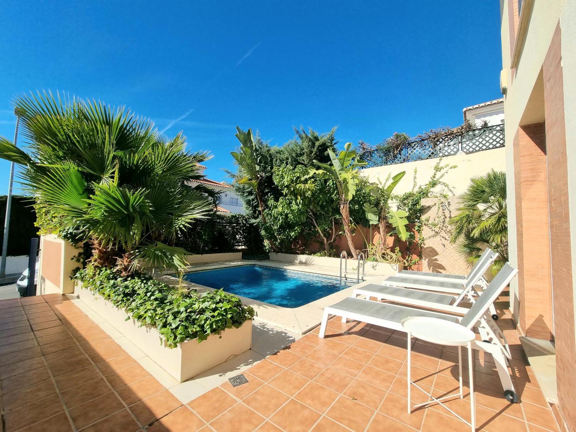 Stunning Home With Outdoor Swimmingpool, 4 Bedrooms And Wifi Benalmádena Dış mekan fotoğraf